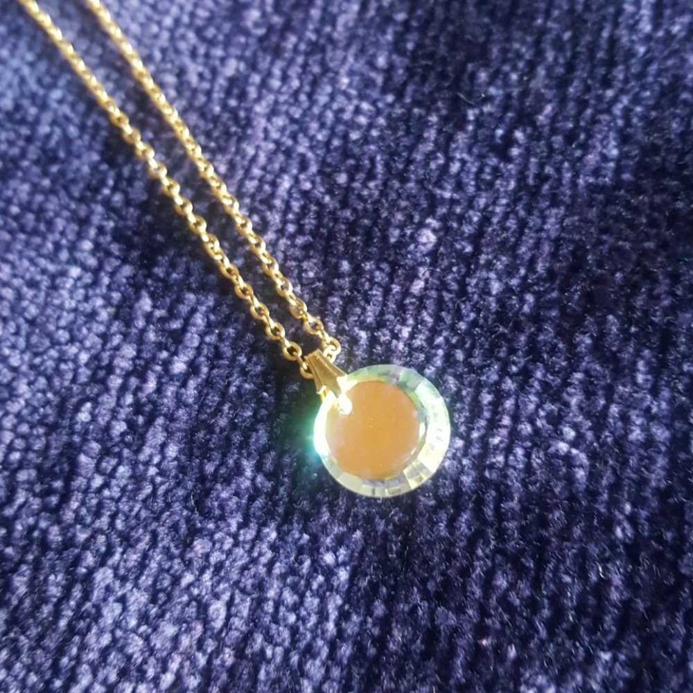 Crystal pendant necklace NWOT